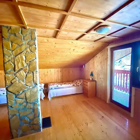 Traditional Garden House In Liptov Nyaraló